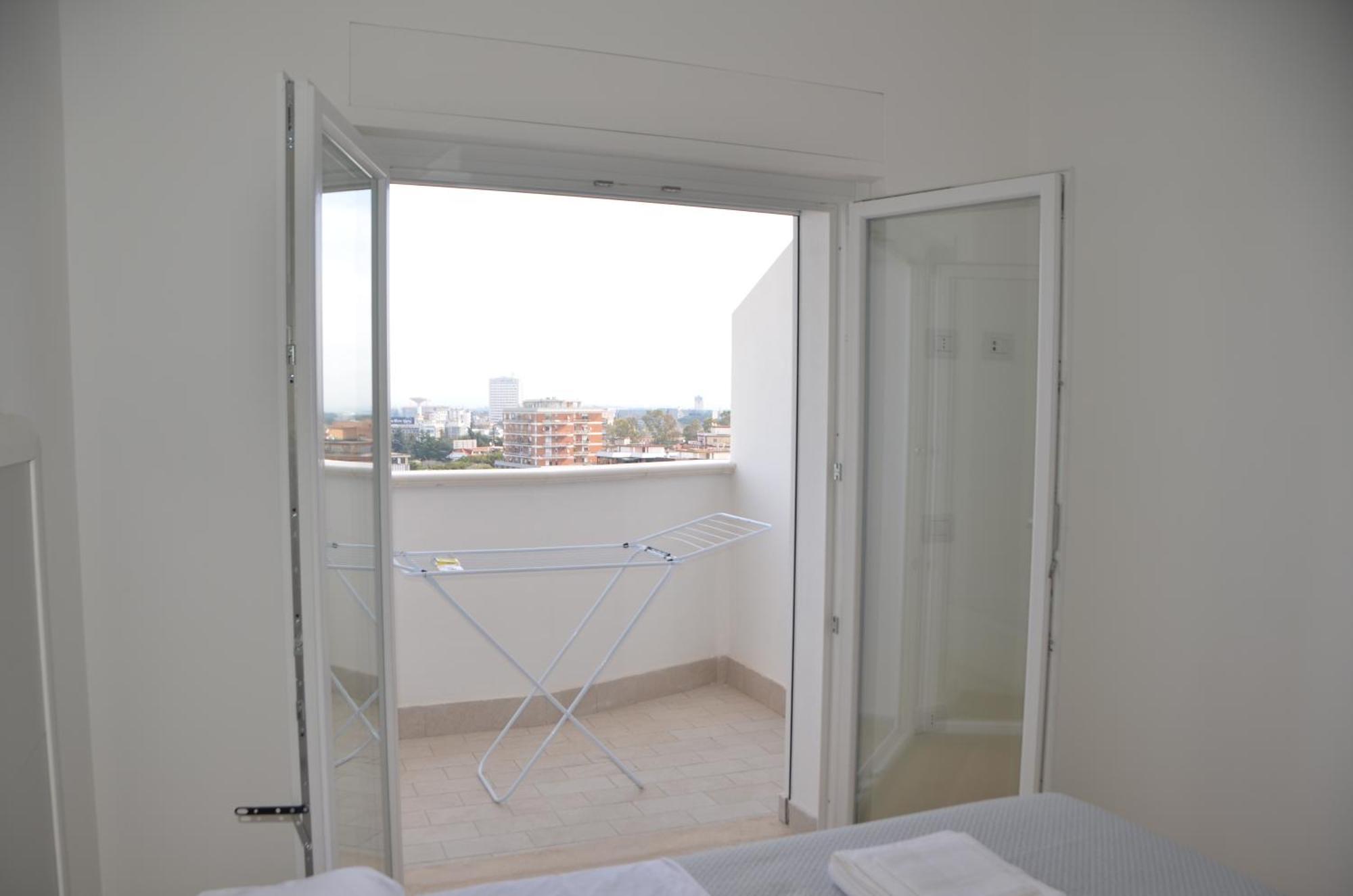 Suite 39 Tra Roma E Il Mare Pomezia Esterno foto